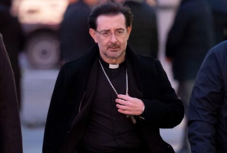 El cardenal José Cobo pide no encerrarse en «búnkeres ideológicos» en el funeral de Adamuz