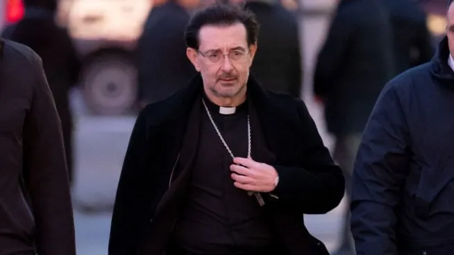 El cardenal José Cobo pide no encerrarse en «búnkeres ideológicos» en el funeral de Adamuz