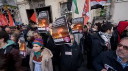 Cientos de personas se concentran en Madrid contra la detención de Maduro