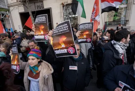 Cientos de personas se concentran en Madrid contra la detención de Maduro