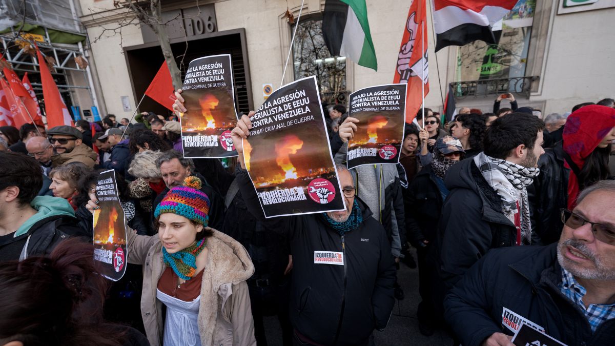 Cientos de personas se concentran en Madrid contra la detención de Maduro
