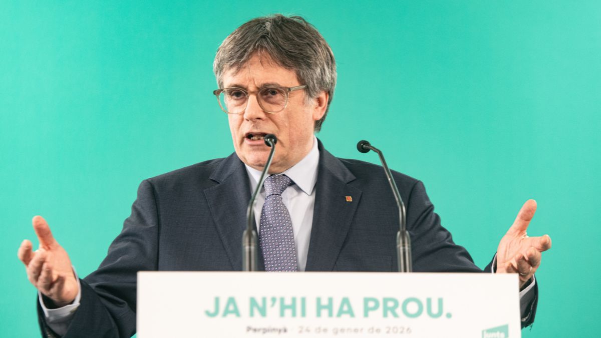 El Constitucional mantiene la orden de detención nacional contra Puigdemont