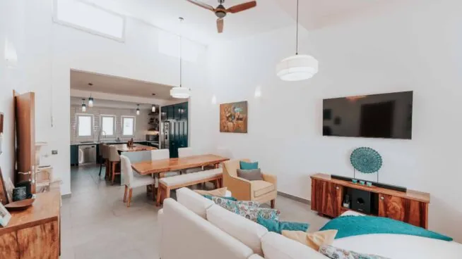 Las cuatro reformas imprescindibles para modernizar un piso de los años ochenta