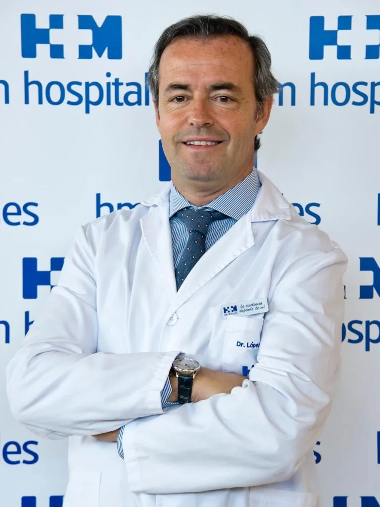 El doctor Gontrand López-Nava, director de la Unidad de Endoscopia Bariátrica del Hospital Universitario HM Sanchinarro en Madrid