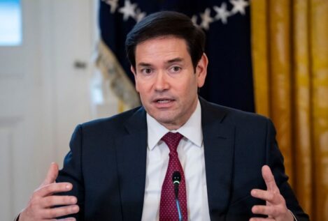 EEUU amenaza a Delcy Rodríguez con «usar la fuerza» si  no coopera con ellos