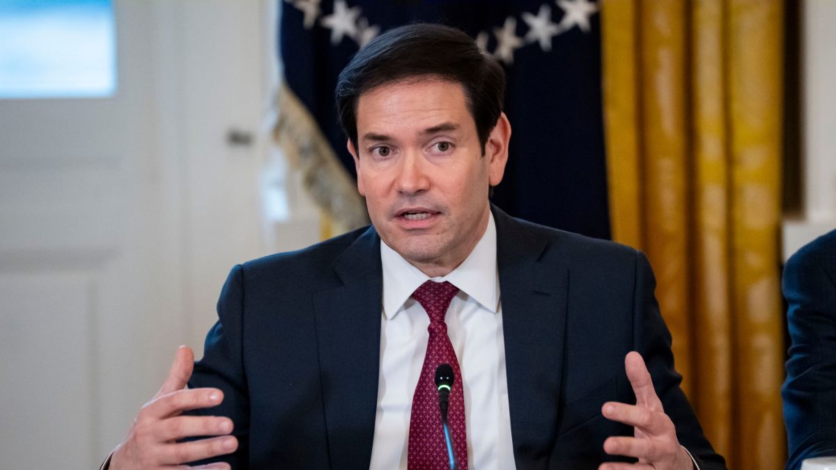 EEUU amenaza a Delcy Rodríguez con «usar la fuerza» si no coopera con ellos