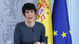 El Gobierno aprueba la regularización de inmigrantes pactada con Podemos