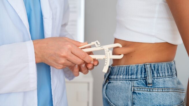 Ozempic frente a la endoscopia bariátrica: un doctor analiza estas dos vías para adelgazar