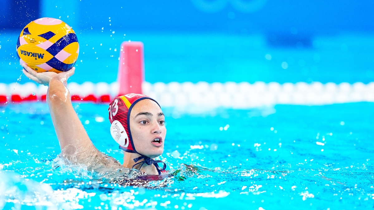 España tropieza ante Hungría en su estreno en el Europeo femenino de waterpolo