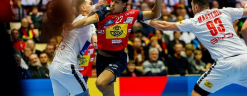 España firma un gran debut ante Serbia en el Europeo de balonmano