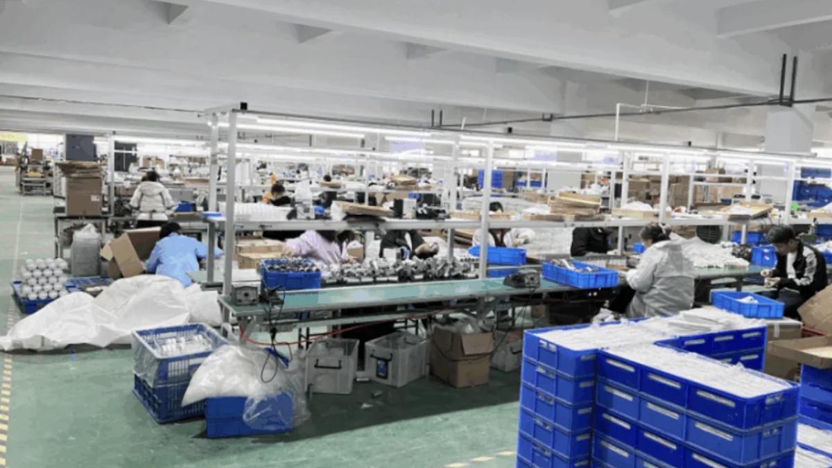 La DGT ignoró decenas de denuncias contra las empresas chinas que controlan las balizas