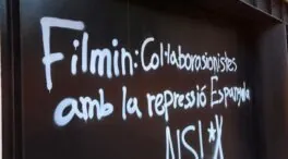 'Indepes' atacan la sede de Filmin por un reportaje sobre la labor de la policía tras el 1-O