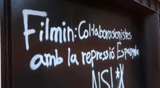 'Indepes' atacan la sede de Filmin por un reportaje sobre la labor de la policía tras el 1-O