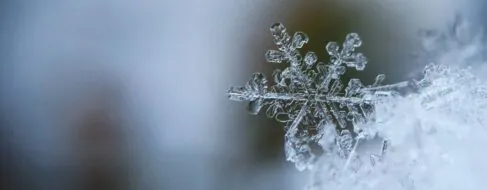 La física de los copos de nieve: ¿es cierto que no existen dos iguales?