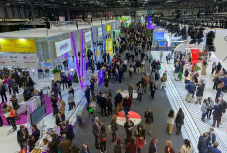 La tragedia de Adamuz sacude Fitur en pleno debate sobre la fiabilidad del ferrocarril