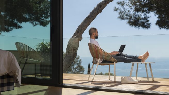 El tiempo que no pasa lista