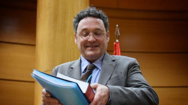 Los fiscales estallan: «García Ortiz no ha sido apartado y percibe 10.000 euros mensuales»
