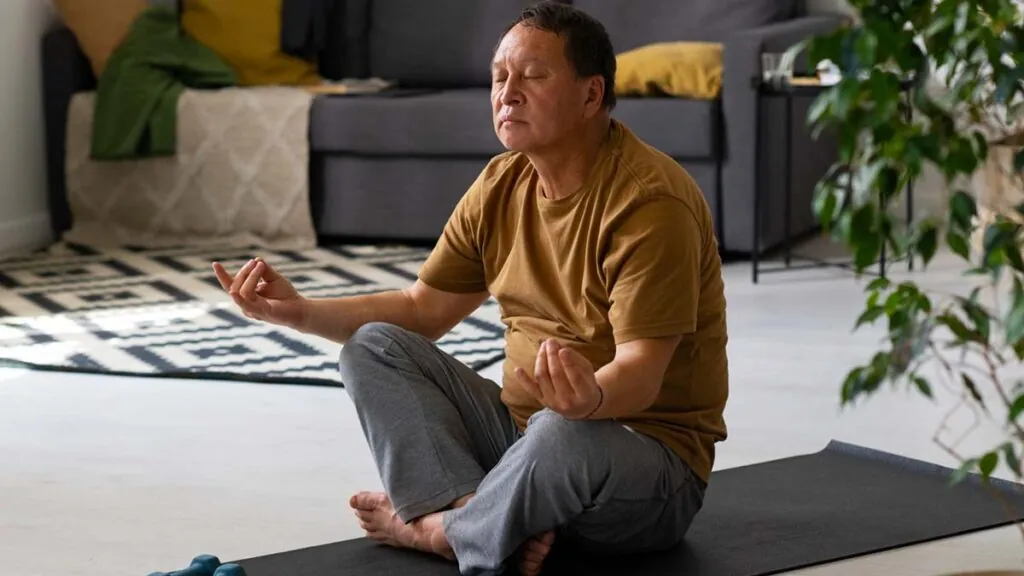 hombre-meditacion-yoga