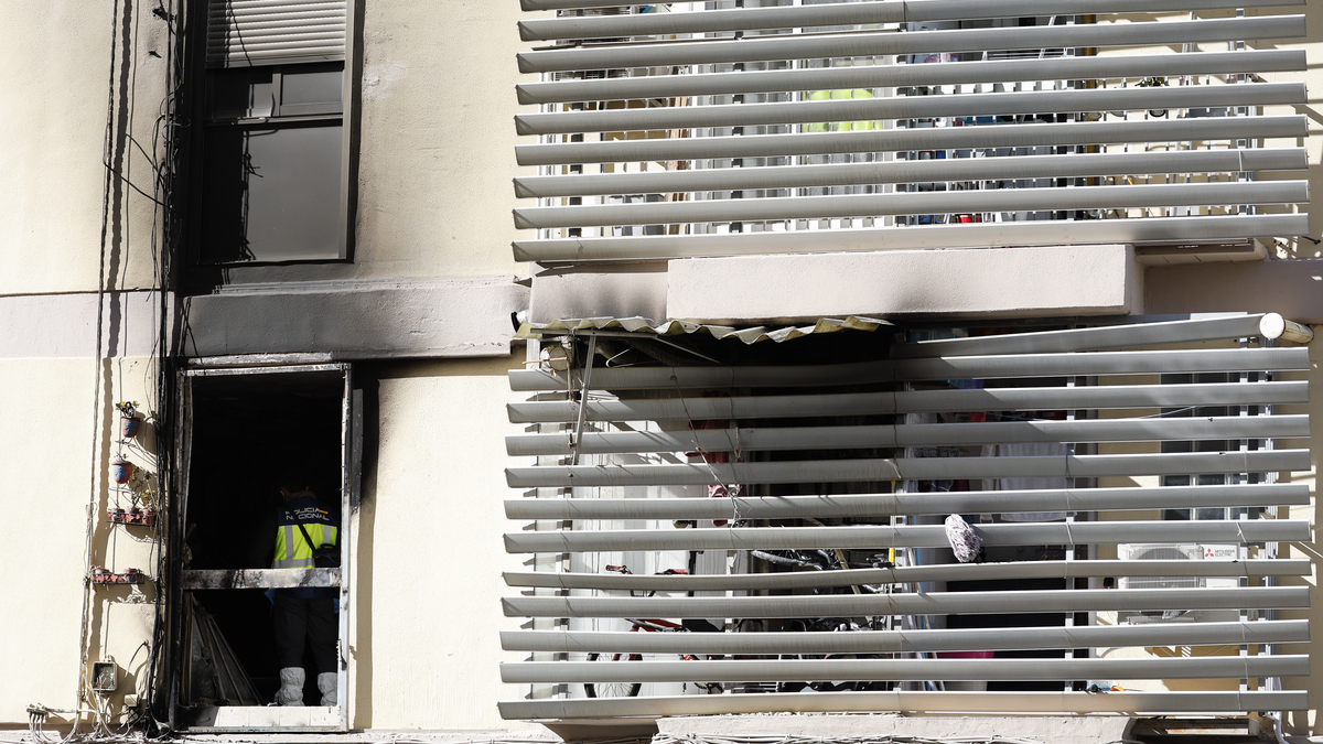 Un muerto y varios heridos en un incendio en una vivienda en Valencia