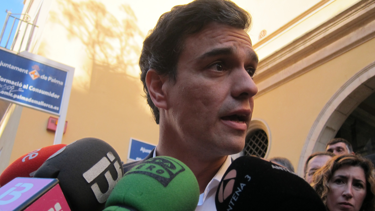 La infancia de Sánchez en Tetuán: conoció a Letizia, bailó ‘break dance’ y tuvo novia de Italia