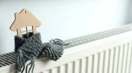 Jorge Morales, ingeniero, acaba con el gran dilema de la calefacción: «Dejarla encendida cuando te vas de casa es tontería»