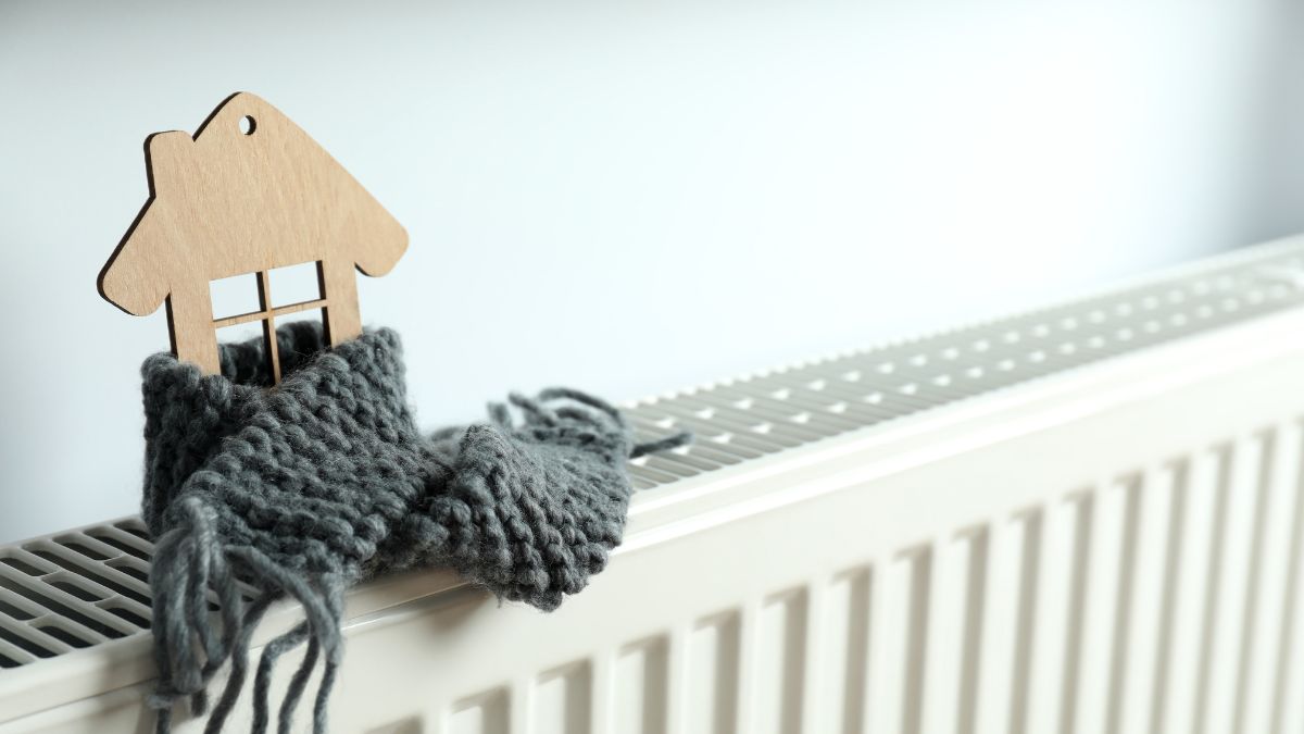 Jorge Morales, ingeniero, acaba con el gran dilema de la calefacción: «Dejarla encendida cuando te vas de casa es tontería»