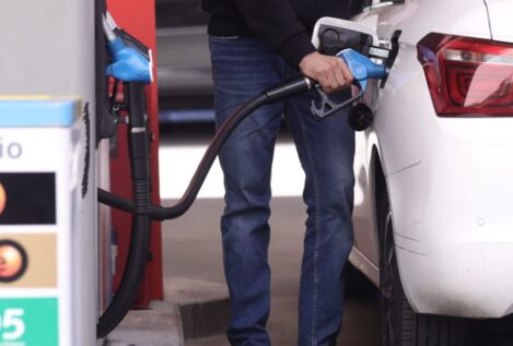 El IPC se modera cinco décimas en enero y arranca el año en el 2,4% por la luz y la gasolina