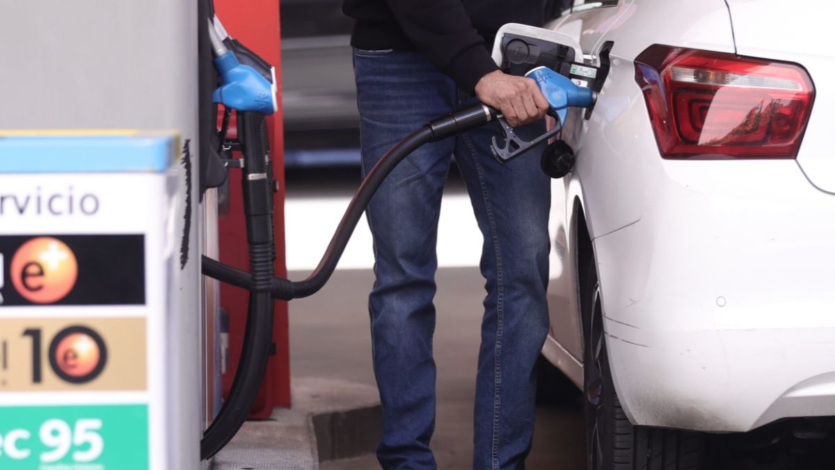 El IPC se modera cinco décimas en enero y arranca el año en el 2,4% por la luz y la gasolina