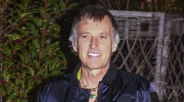 Jesús Calleja abre las puertas de su colorido salón que huye del minimalismo y lo tradicional