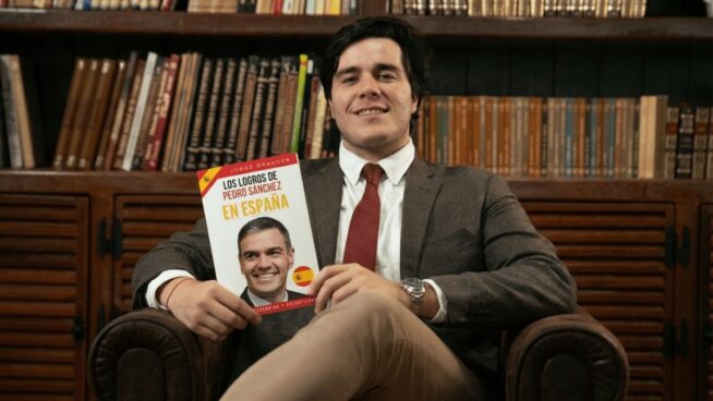 El autor del libro en blanco sobre Sánchez: «Mi mayor satisfacción es hacer pasta gracias a él»