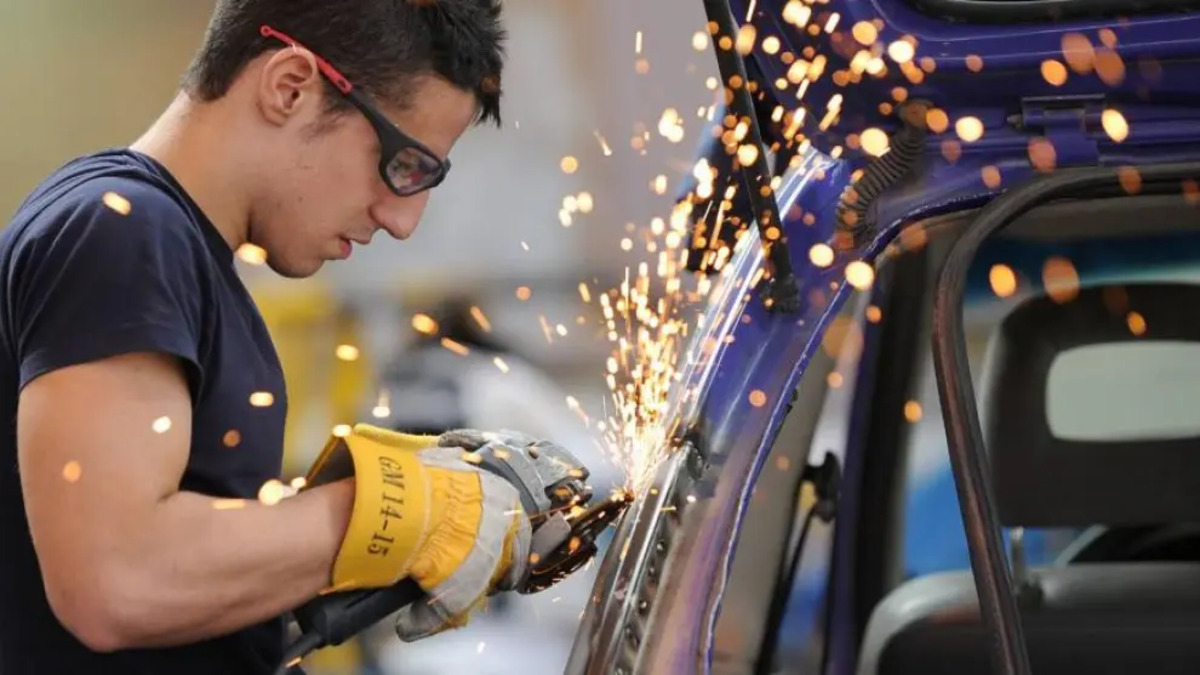 Solo el 8% de los padres españoles quiere que sus hijos estudien una FP