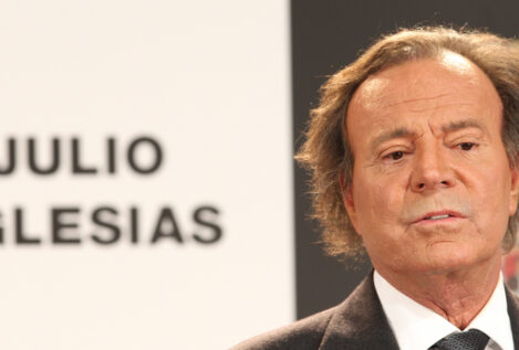 Julio Iglesias vuelve a pedir la denuncia en su contra ante la sospecha de que sea «falsa»