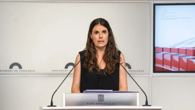 Junts se queja de que Illa mande en castellano su felicitación de Navidad