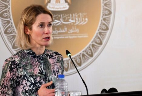 Los 27 se reunirán este martes para estudiar «sanciones más severas» contra Irán