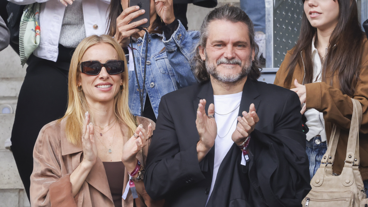 Kira Miró, Salva Reina y su historia de amor que nació en un rodaje en 2021 y no fue un flechazo