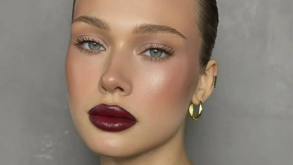 Adiós a lo natural: la maquilladora Sandra Valero nos explica cómo conseguir los labios oscuros que son tendencia