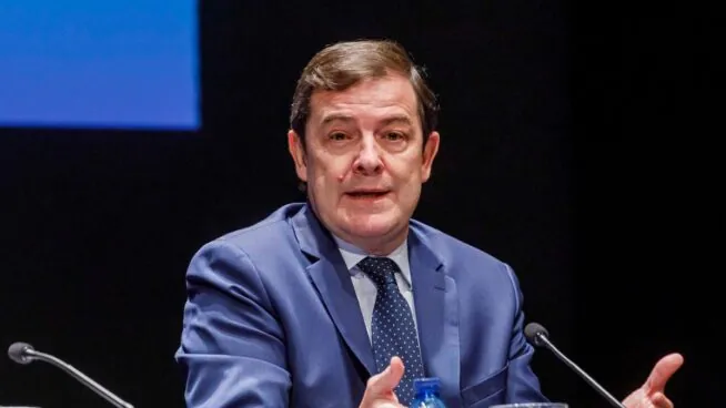 Mañueco anuncia «todos los recursos legales» contra el acuerdo entre Sánchez y Junqueras