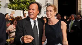 Miranda, la mujer de Julio Iglesias que se crio en una casa flotante y es 22 años más joven que él