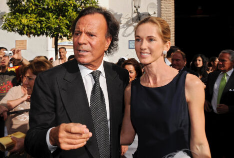 Miranda, la mujer de Julio Iglesias que se crio en una casa flotante y es 22 años más joven que él