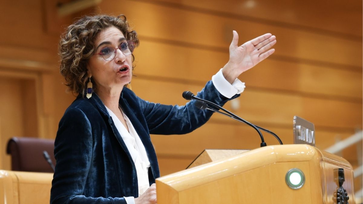 Montero, dispuesta a aclarar sus palabras tras llamar «condenado» al alcalde de Algeciras