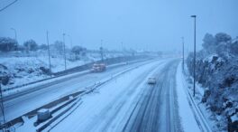 La nieve afecta a más de 75 carreteras, 15 de ellas en la red principal