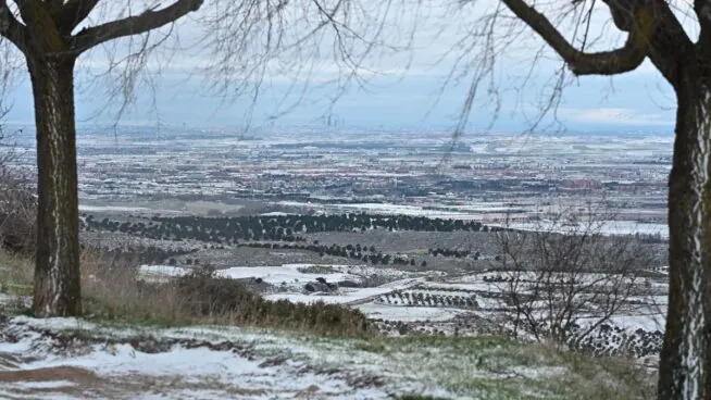 Todas las comunidades, salvo Extremadura y Canarias, en alerta por lluvias, nieve, frío y oleaje