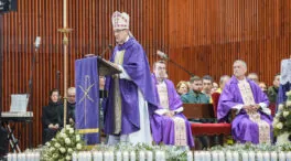 Adamuz despide a las víctimas de la tragedia ferroviaria con una emotiva misa funeral