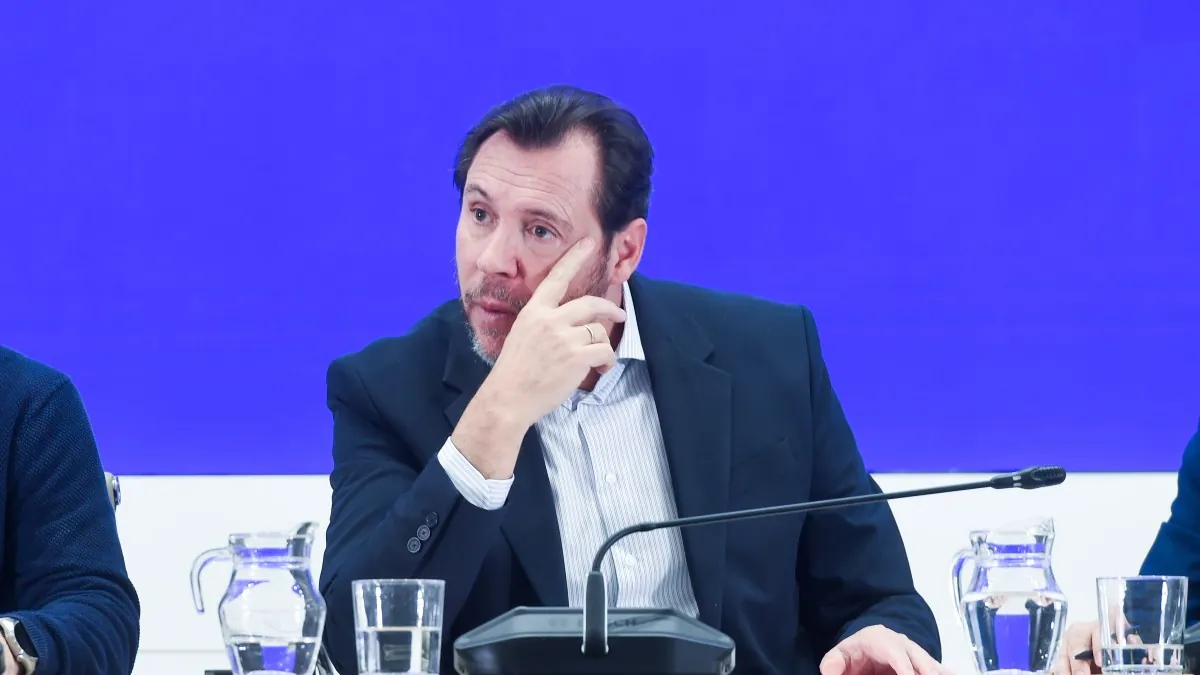 Óscar Puente y los presidentes de ADIF y Renfe comparecerán en el Congreso