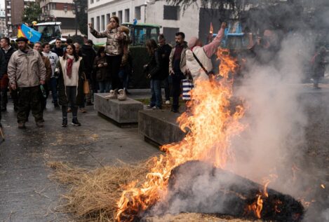 Una tractorada contra el acuerdo entre la UE y Mercosur colapsa el centro de Oviedo