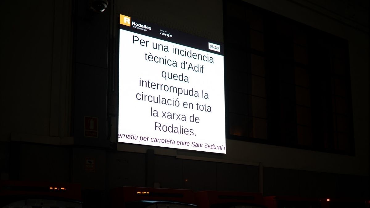 Rodalies vuelve a suspender el servicio por una incidencia en el centro de control de ADIF