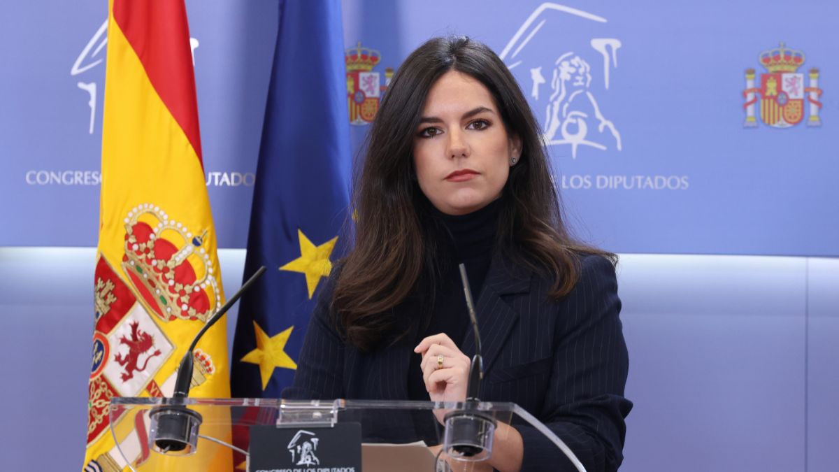 Vox amenaza al PP: la reunión de Feijóo con Sánchez puede interferir en sus pactos