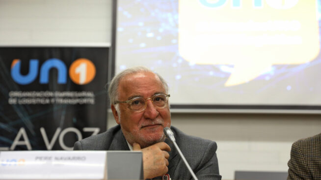 Los transportistas exigen el cese del director de la DGT por bloquear la circulación de camiones