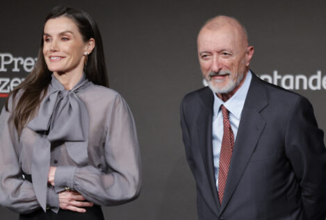 El plan perfecto de Pérez-Reverte por Sevilla: este es el sitio donde toma los mejores churros 