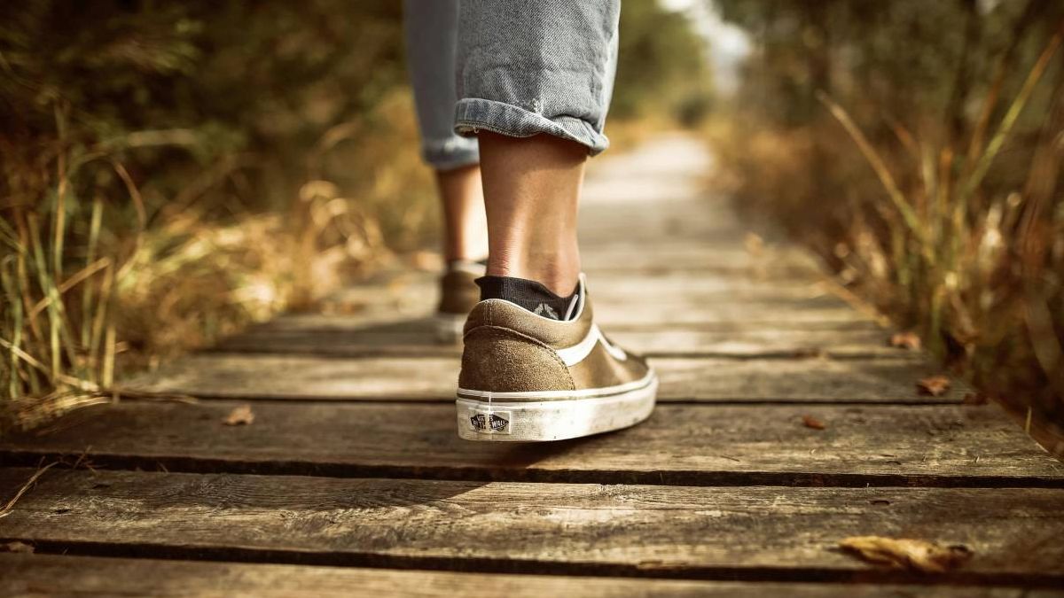 Pequeños cambios en hábitos diarios mejoran y alargan la vida, según nuevos estudios